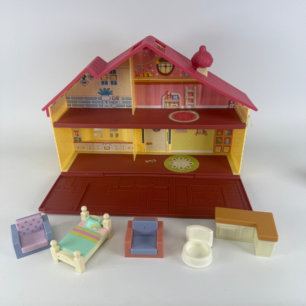 Bluey Heeler Family Home Playset Moose Toys Yellow House with Furniture Extras